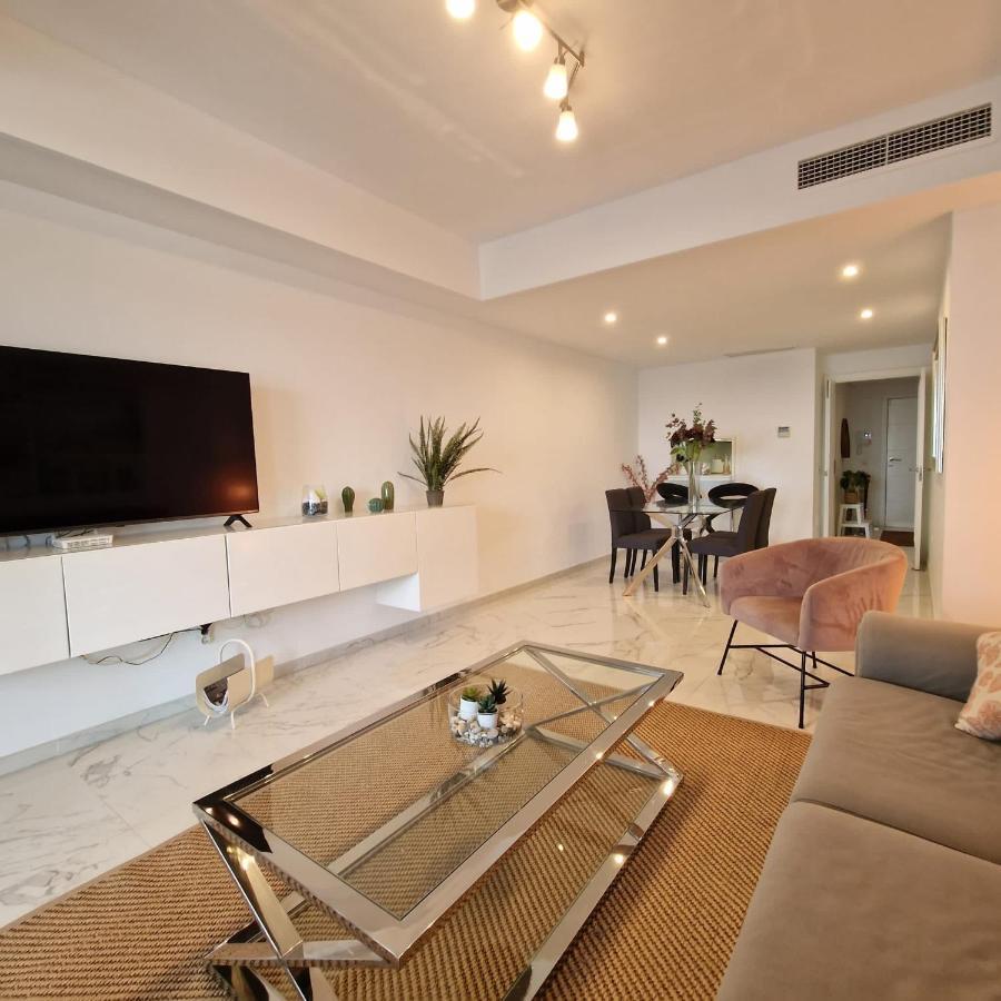 Casares Del Mar Luxury Apartment Malaga Exterior photo